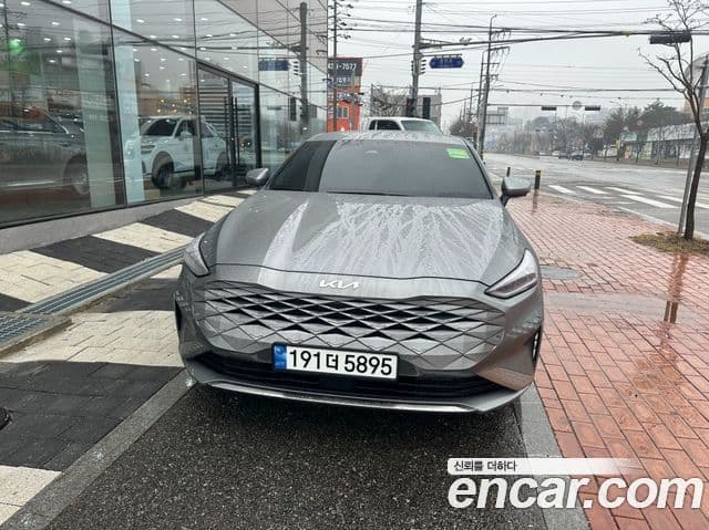 Kia K8 Signature, 2023 1