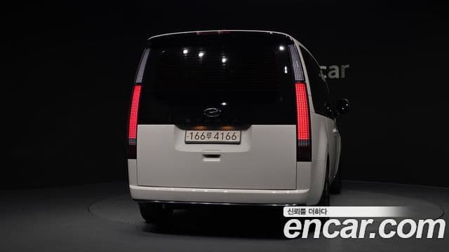 Hyundai Staria Prestige, 2023 4