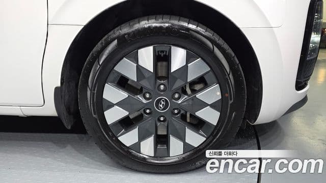 Hyundai Staria Prestige, 2023 все фото