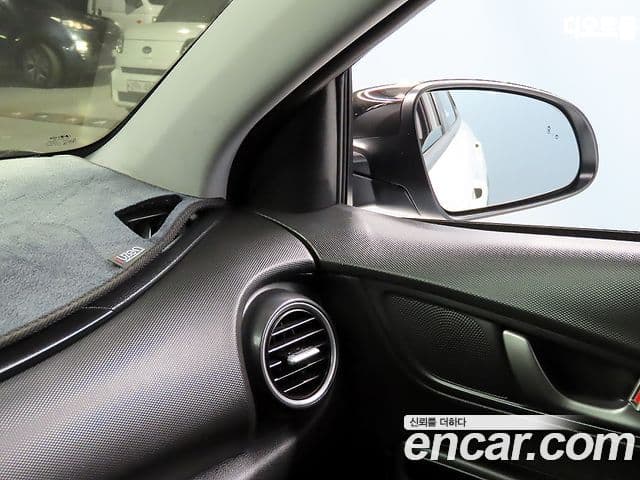 Hyundai Kona Premium, 2018 17