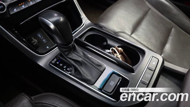 Hyundai Grandeur IG 3.0 LPi Modern (арендный автомобиль), 2019 9