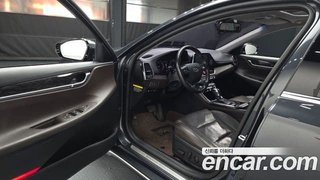 Hyundai Grandeur IG 3.0 LPi Modern (арендный автомобиль), 2019 10