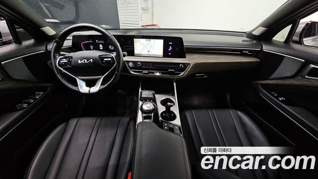 Kia K8 Trendy(таксомоторный тип), 2024 7