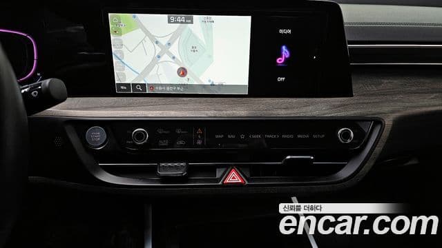 Kia K8 Trendy(таксомоторный тип), 2024 14