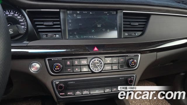 Kia All New K7 гибрид Noblesse, 2017 14