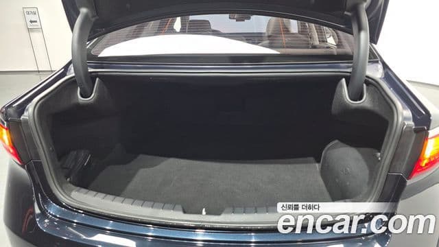 Kia All New K7 гибрид Noblesse, 2017 20