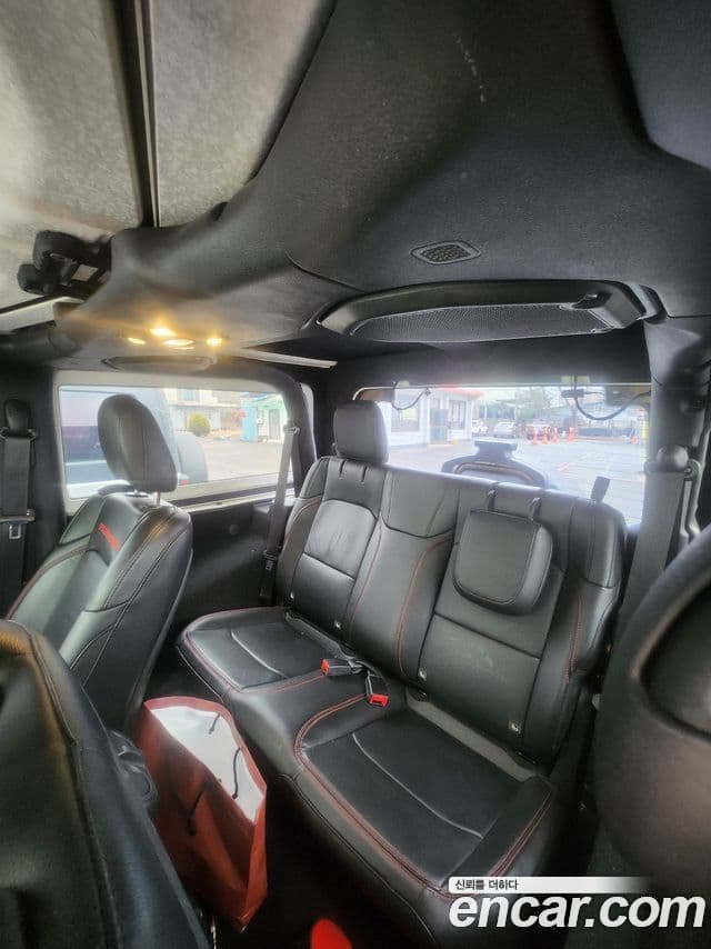 Jeep Wrangler (JL) 2.0 Rubicon 2도어, 2019 6