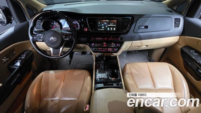 Kia All New Carnival VIP, 2016 7