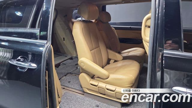 Kia All New Carnival VIP, 2016 12