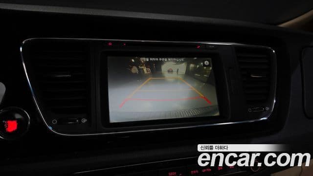 Kia All New Carnival VIP, 2016 15