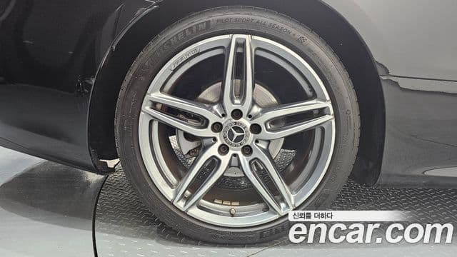 Mercedes-Benz E-класс W213 E220d кабриолет, 2020 все фото