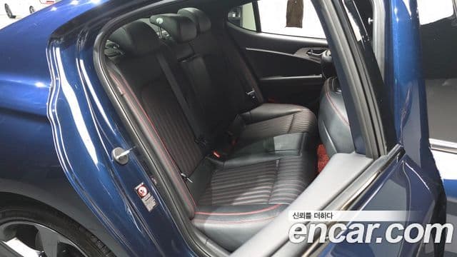 Genesis G70 Elite, 2019 12