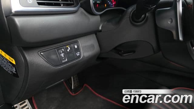 Genesis G70 Elite, 2019 17