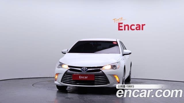 Toyota New 캠리 гибрид LE, 2017 3