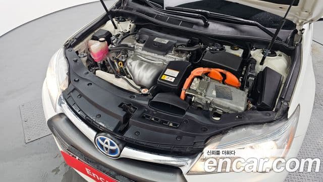 Toyota New 캠리 гибрид LE, 2017 6
