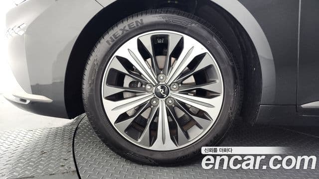 Kia K8 гибрид Noblesse, 2022 все фото