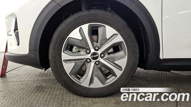 Kia Niro Plus Air, 2023 все фото