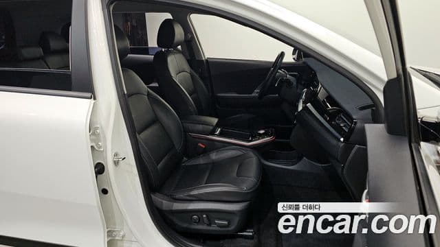 Kia Niro Plus Air, 2023 12