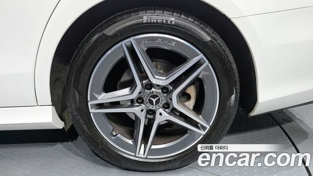 Mercedes-Benz E-класс W213 AMG Line, 2023 все фото