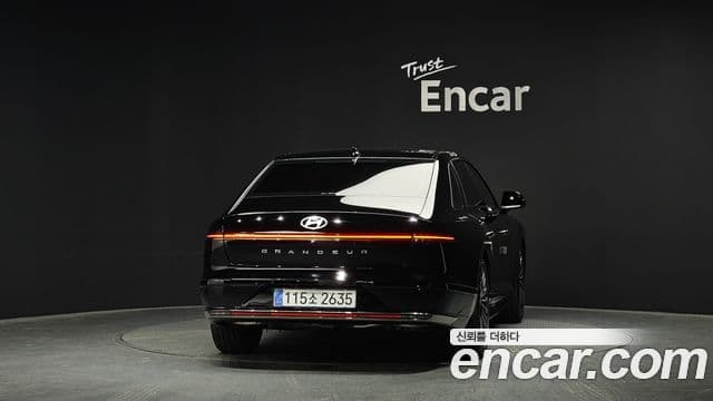 Hyundai Grandeur гибрид (GN7) Calligraphy, 2025 4