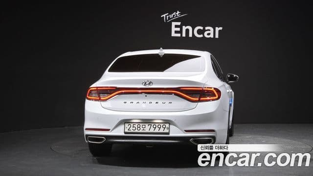 Hyundai Grandeur IG 3.0 LPi Modern (арендный автомобиль), 2019 4