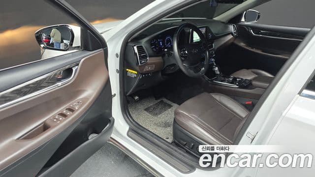 Hyundai Grandeur IG 3.0 LPi Modern (арендный автомобиль), 2019 11