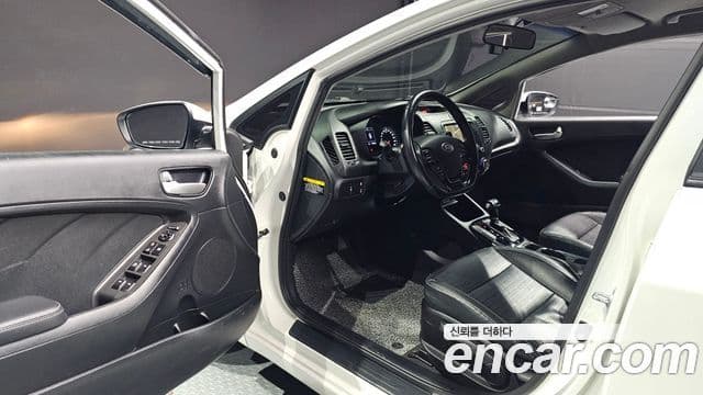 Kia The / новый New K3 Trendy, 2017 12