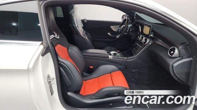 Mercedes-Benz C-класс W205 C63 AMG купе, 2017 11