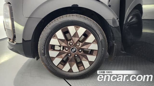 Hyundai Staria Inspiration, 2022 все фото