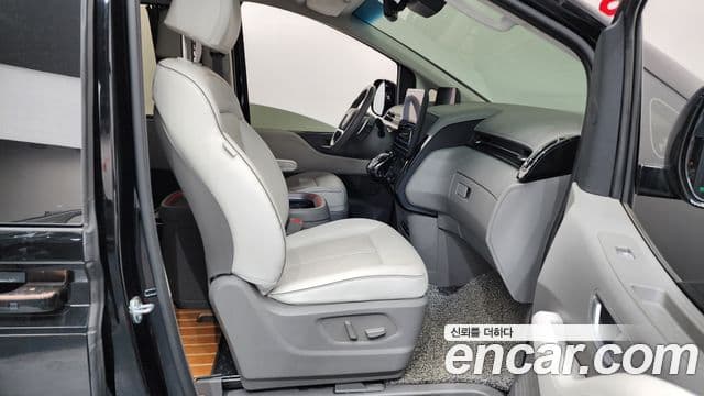 Hyundai Staria Inspiration, 2022 11