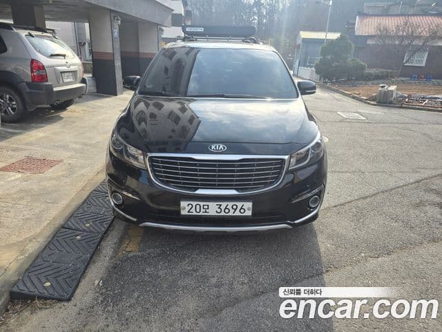Kia All New Carnival Prestige, 2015 3