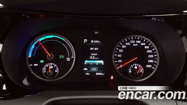 Kia K5 гибрид 3세대 Prestige, 2022 8