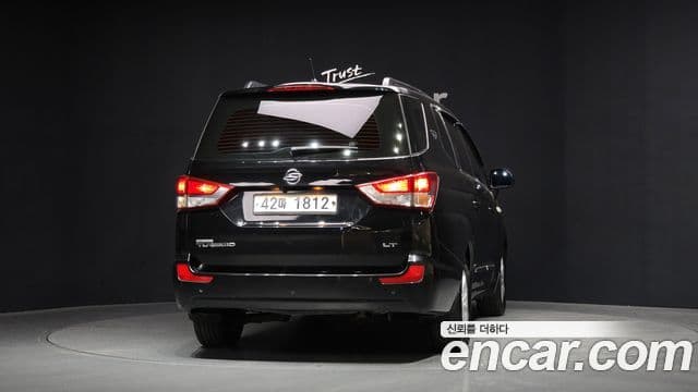 KG모빌리티(SsangYong) Korando 투리스모 2WD LT 9인승, 2015 4