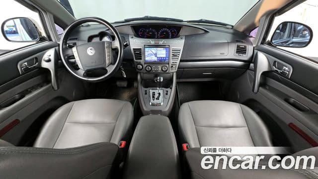 KG모빌리티(SsangYong) Korando 투리스모 2WD LT 9인승, 2015 7