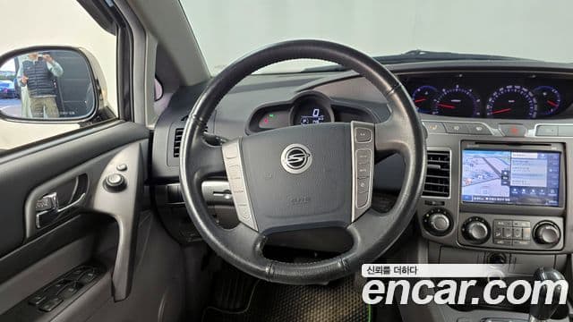 KG모빌리티(SsangYong) Korando 투리스모 2WD LT 9인승, 2015 13