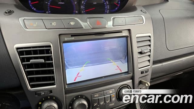 KG모빌리티(SsangYong) Korando 투리스모 2WD LT 9인승, 2015 15