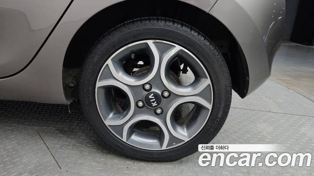 Kia All New Morning Luxury, 2015 все фото