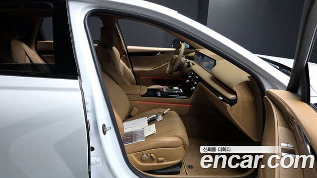 Genesis G80 (RG3) бензин 2.5 турбо AWD, 2025 10