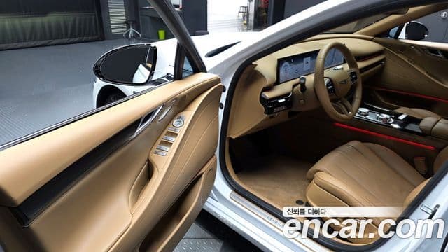 Genesis G80 (RG3) бензин 2.5 турбо AWD, 2025 11