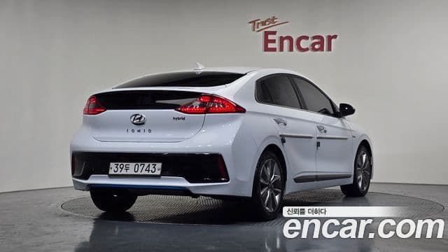Hyundai Ioniq гибрид, 2019 2