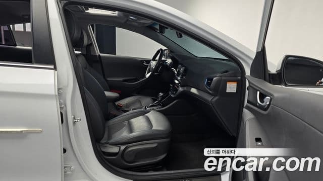 Hyundai Ioniq гибрид, 2019 11