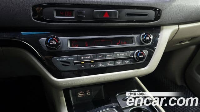Kia All New Carnival Prestige, 2016 18