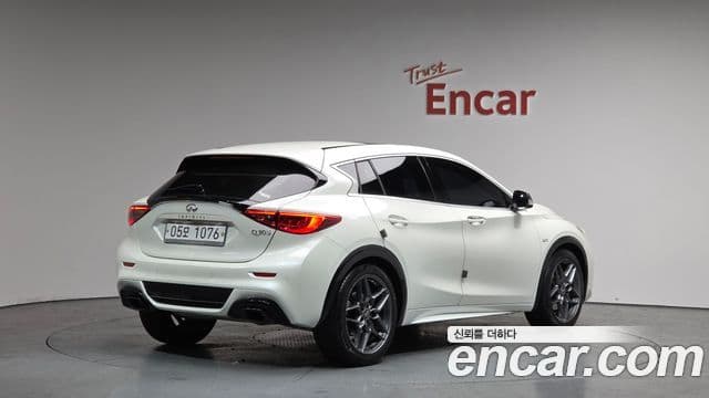 Infiniti Q30 Premium, 2017 2