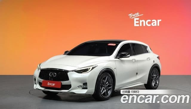 Infiniti Q30 Premium, 2017 1