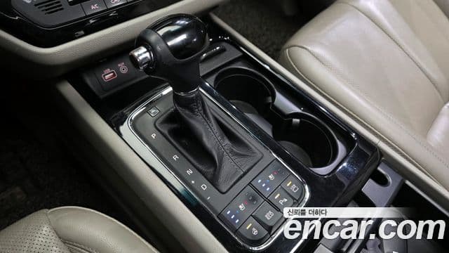 Kia All New Carnival Noblesse, 2016 9