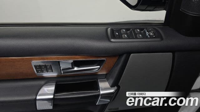 Land Rover Discovery 4 3.0 SDV6 SE, 2016 13