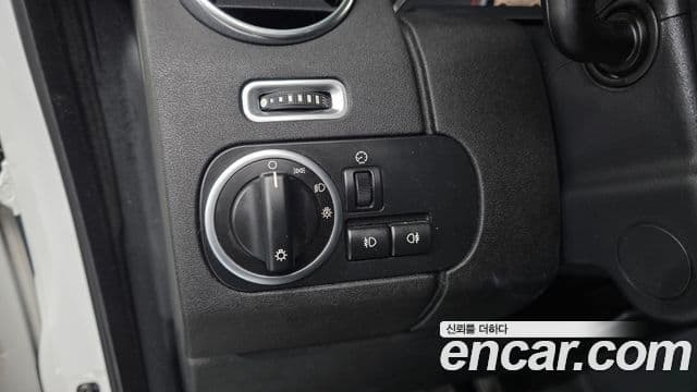 Land Rover Discovery 4 3.0 SDV6 SE, 2016 14