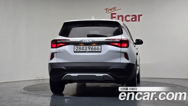 Kia Seltos Trendy, 2023 4