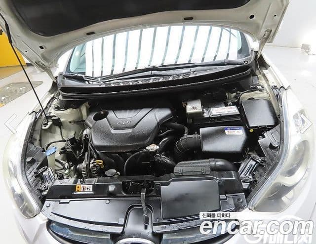 Hyundai Avante MD M16 GDI Avenue, 2013 8