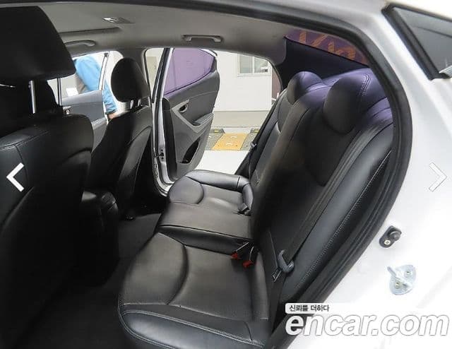 Hyundai Avante MD M16 GDI Avenue, 2013 9